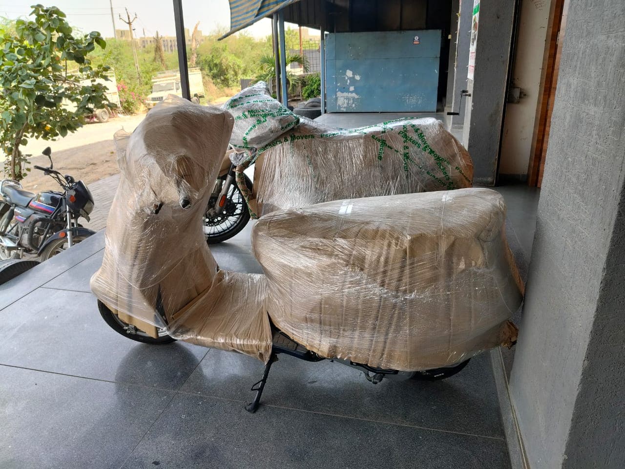 ShiftEro Ahmedabad to Bangalore- Scooty