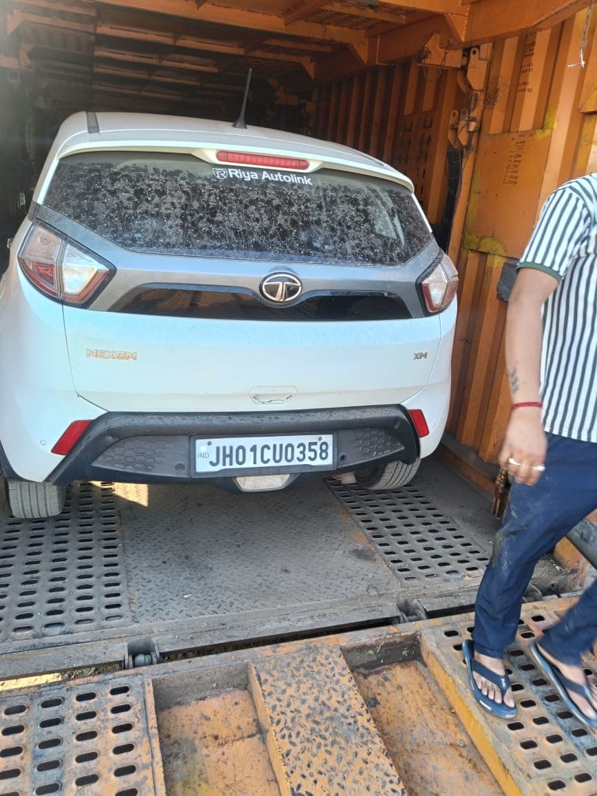 ShiftEro Car Transportation Ahmedabad to Ranchi